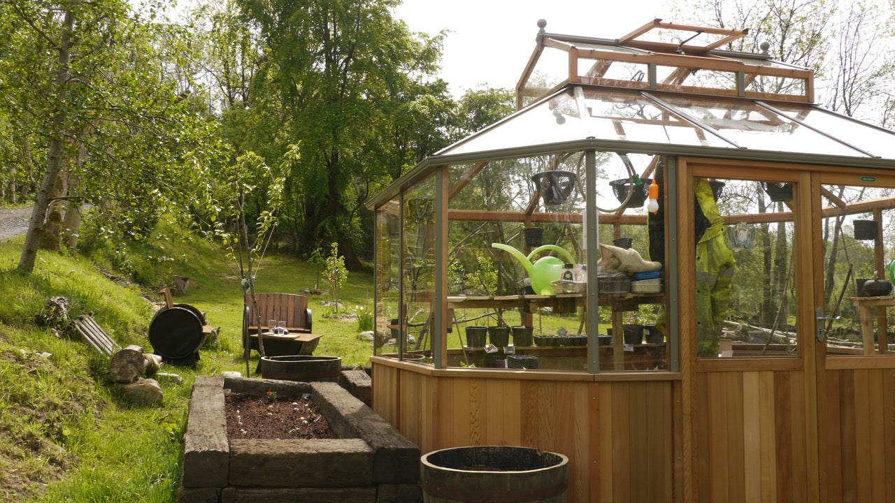 Alton Evolution Octogonal Greenhouse