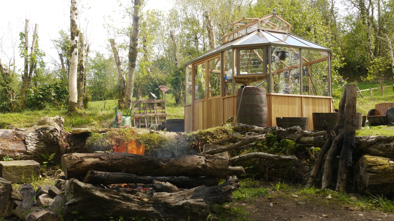 Alton Evolution Octogonal Greenhouse