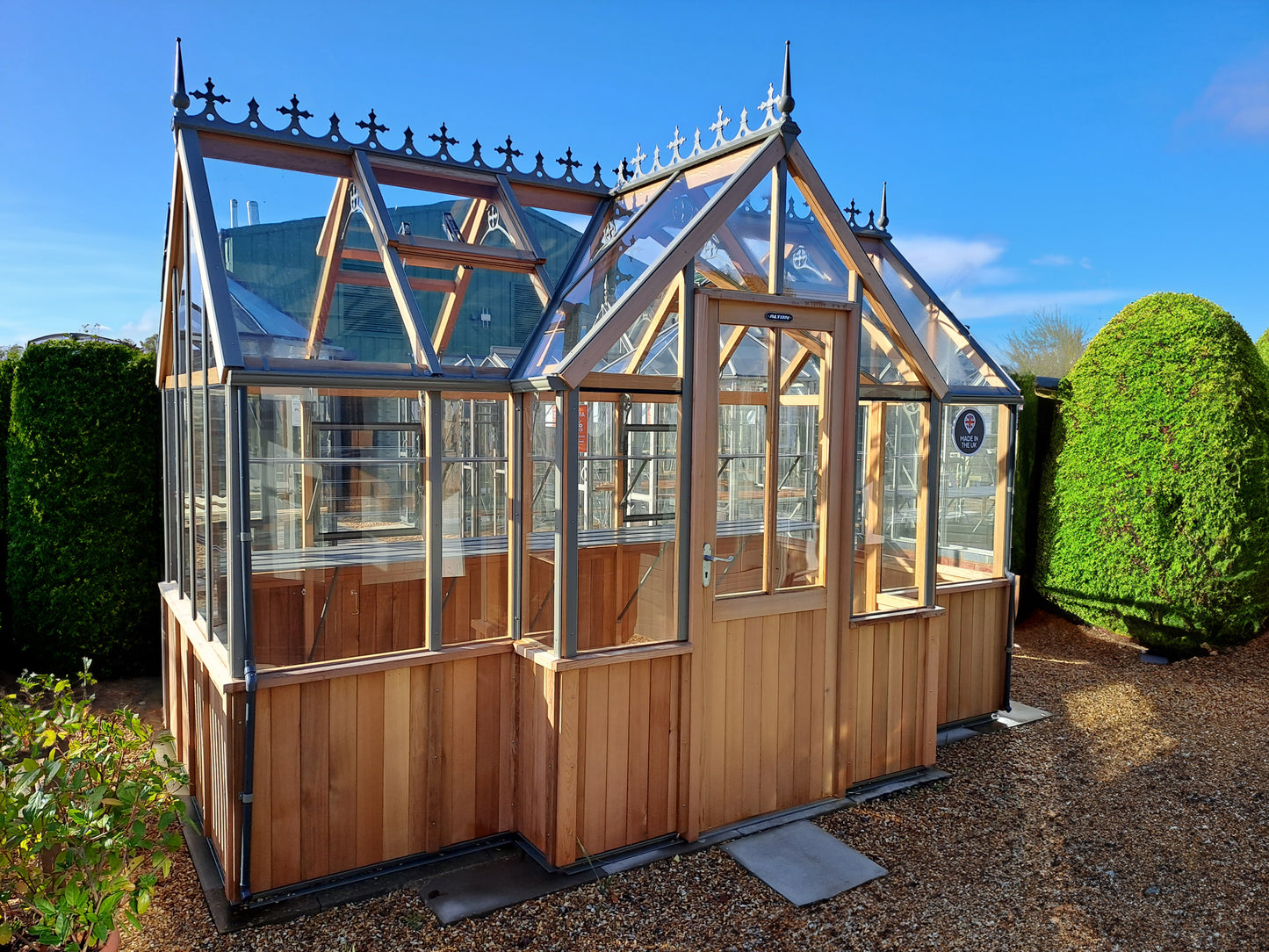 Alton Durham T-Shaped Cedar Orangerie