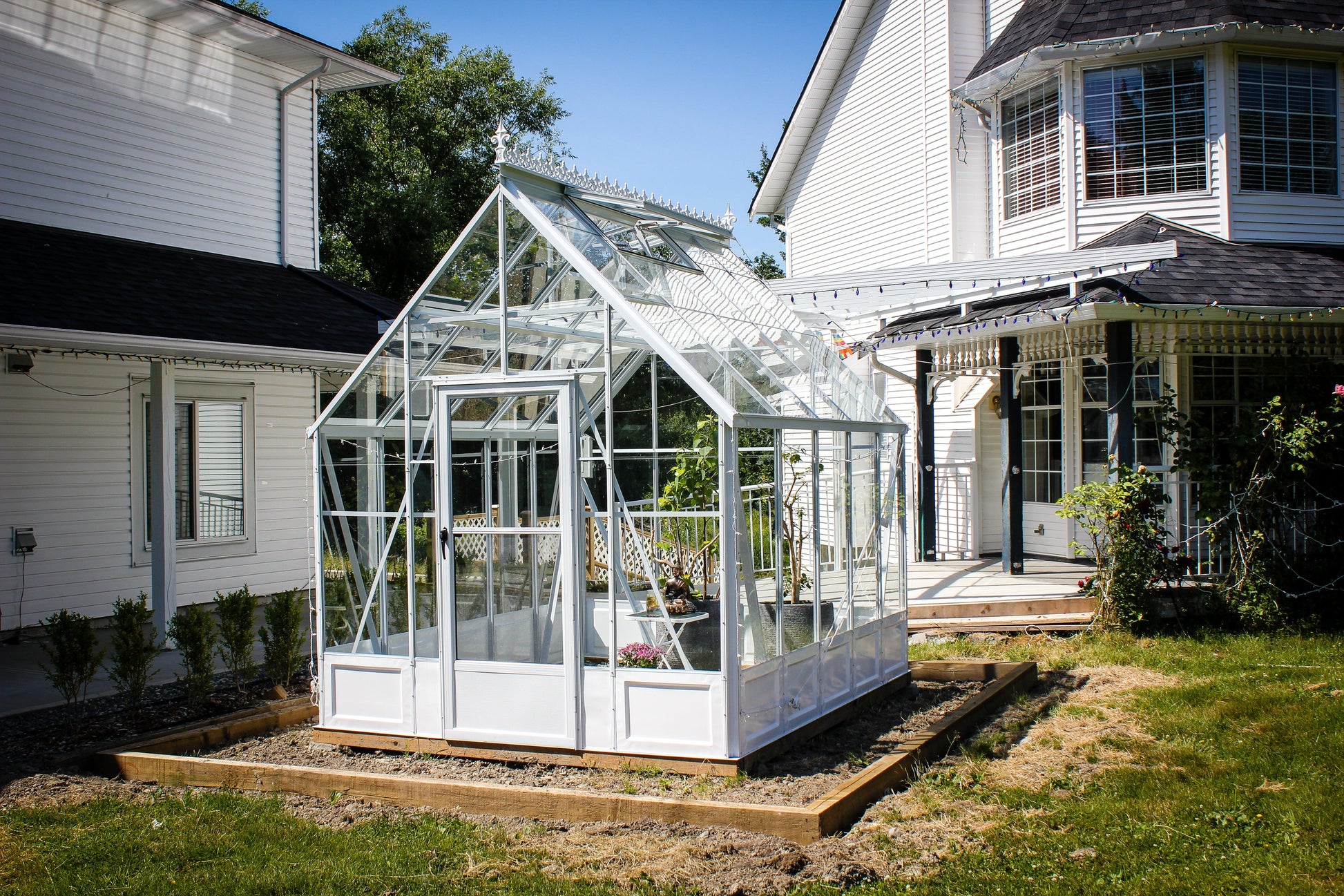 Cross Country Parkside 8X12 Glass Greenhouse