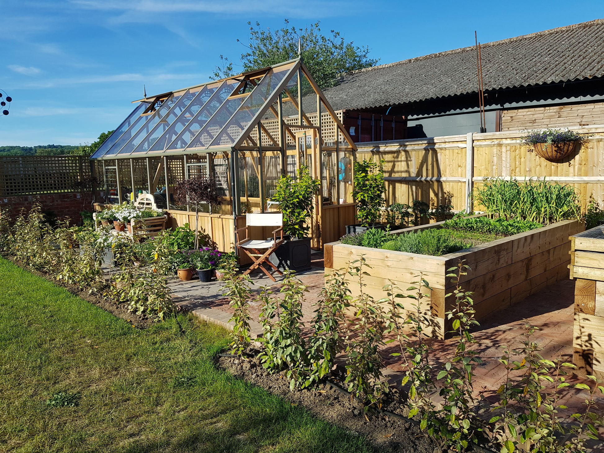 Alton Cheltenham Cedar Greenhouse