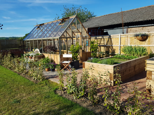 Alton Cheltenham cedar Greenhouse – photo 4 of 14