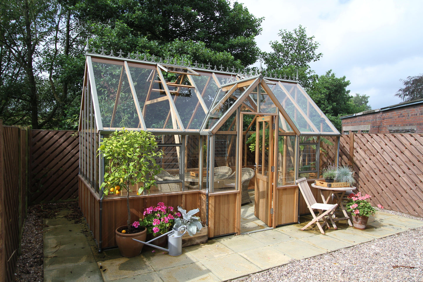 Alton Cambridge T-Shaped Cedar Orangerie