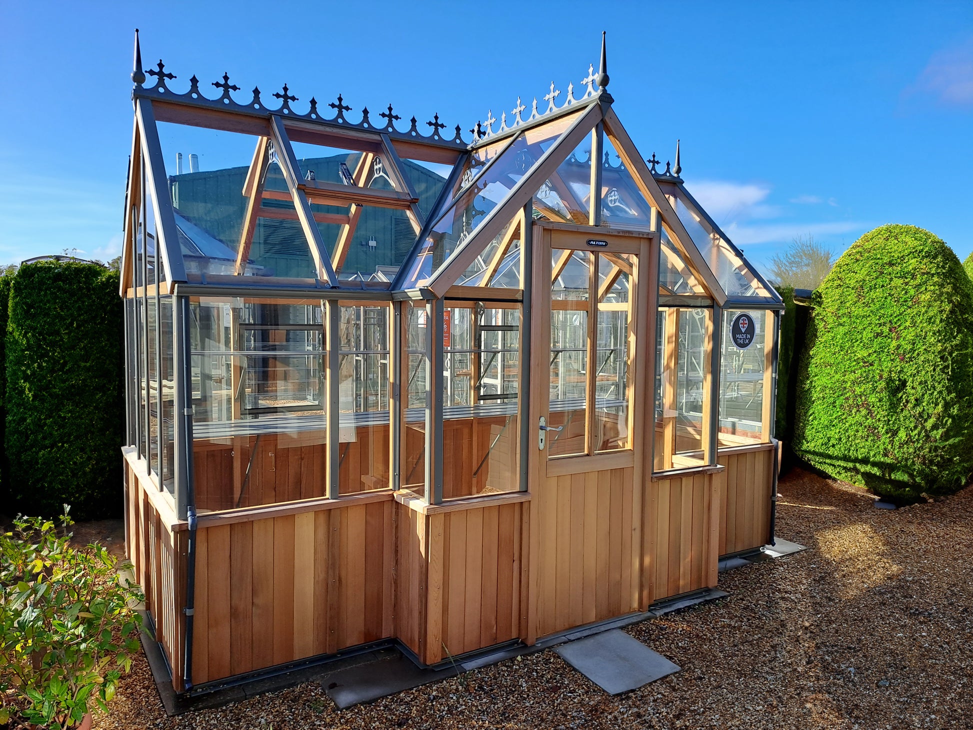 Alton Durham T-Shaped Cedar Orangerie