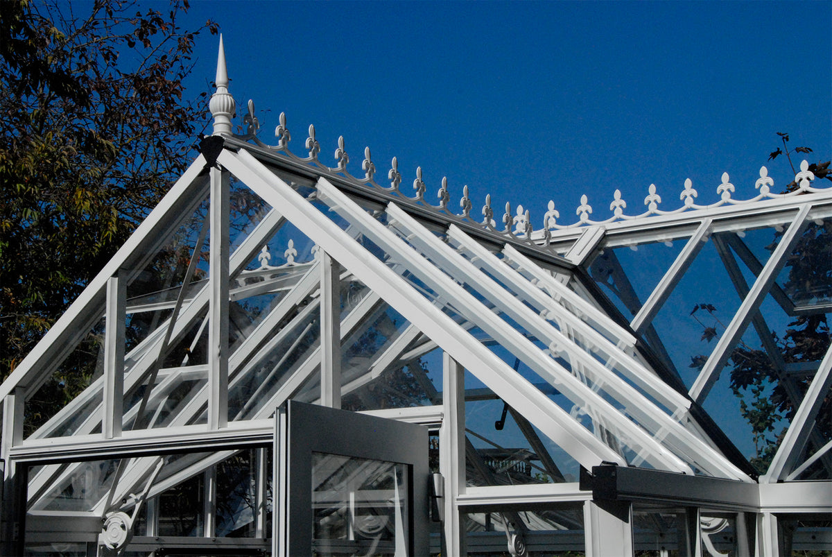 EOS Royal Antique Victorian roof with ornamental ridge cresting and finials