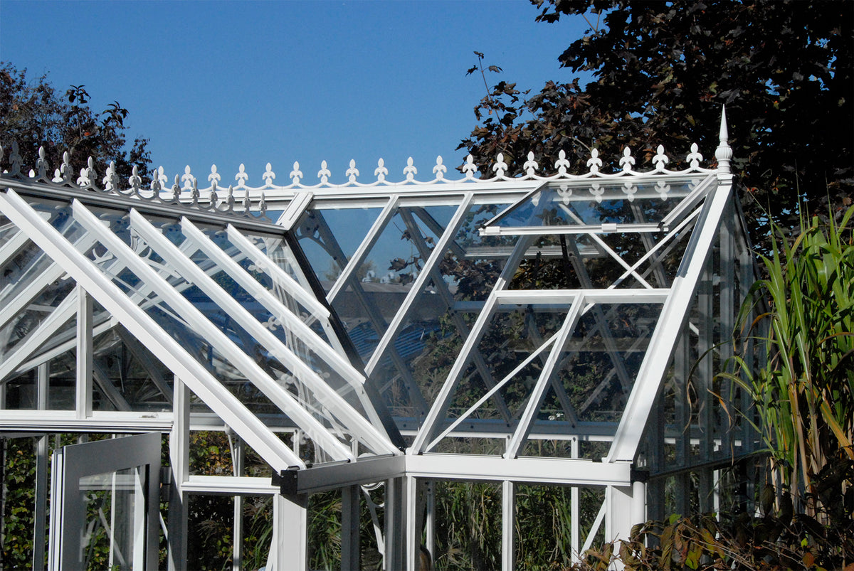 EOS Royal Antique Victorian glass roof with opening roof vents