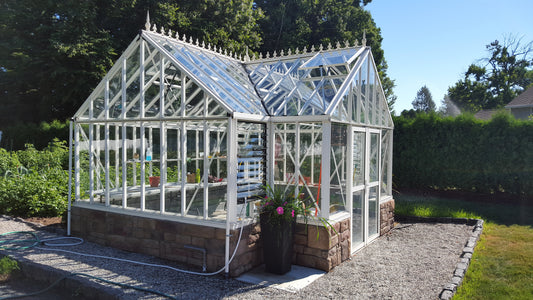 Janssens Royal T-Shaped Victorian Antique Orangerie 13x16 in white on a stone base