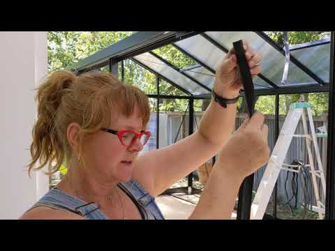 How to insert the gasket for a Victorian greenhouse