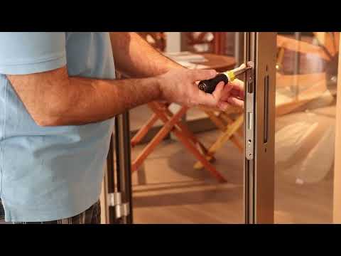 Janssens door handle installation