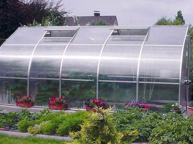 Side view of the Hoklartherm Riga 5 greenhouse 10x18
