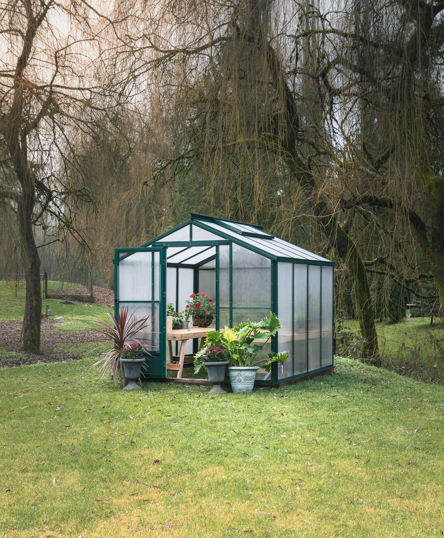 Cross Country Sunhaven 8X8 Polycarbonate Greenhouse