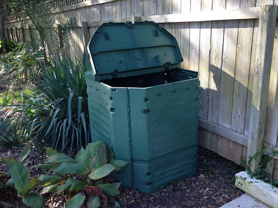 Thermo King 900 Composter – Mulberry Greenhouses